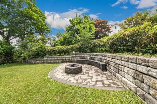 24 Orchard St, Marlborough NY  12542-6149 exterior