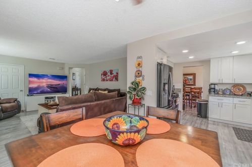 6742 Dove Ln, Riverside CA  92506-5000 exterior