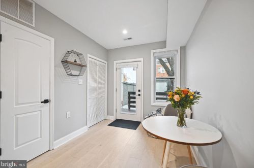 1732 L St, Washington DC  20036-5406 exterior