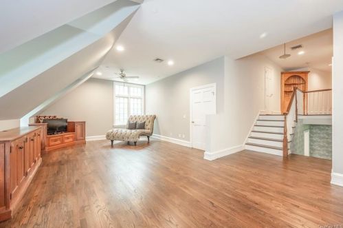 94 Haights Cross Rd, Chappaqua NY  10514-2911 exterior