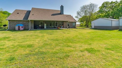 7602 Gussie Nell Davis Dr, Greenville TX  75402-4783 exterior