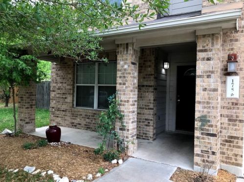 175 Meadowlark Ln, Uhland, TX 78640-4213
