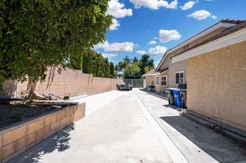 360 Paxton Ct, Upland CA 91784-1373 exterior