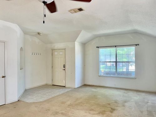 208 Waterwood Dr, St Paul, TX 75098-7475