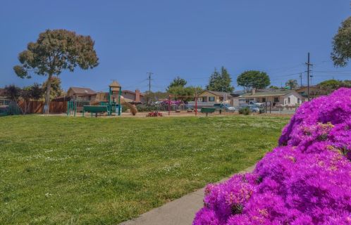 1237 Flores St, Seaside CA  93955-5516 exterior