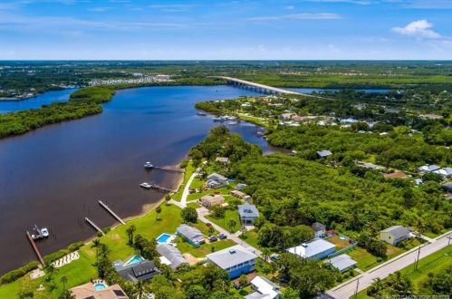 789 31st St, Palm City FL  34990-2941 exterior