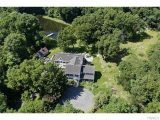 351 Mountain Rd, Irvington On Hudson, NY 10533-1407