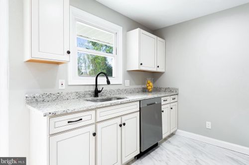 3010 Rosemary Ln, Falls Church VA  22042-1840 exterior