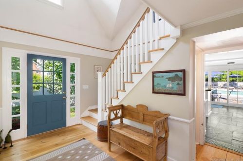 14 Flicker Ln, Norwalk, CT 06853-1311