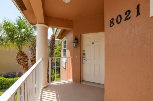 8021 Carnoustie Pl, Fort Pierce, FL 34986-3318