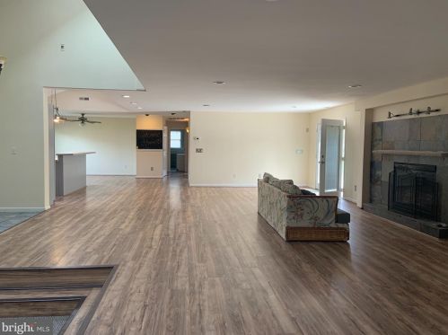 104 Broad Creek Rd, Laurel DE  19956-1124 exterior