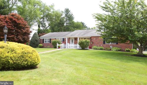120 10th Ave, Collegeville, PA 19426-2459