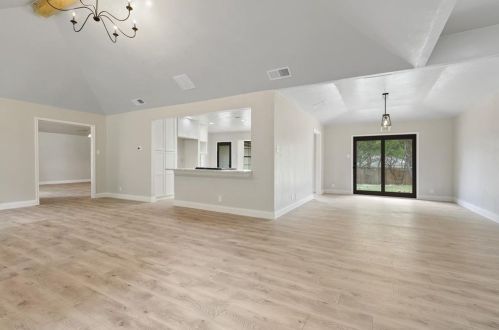 2132 Pembrooke Pl, Denton TX  76205-8208 exterior