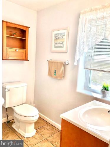 253 Jackson Rd, Berlin Boro NJ  08009-2618 exterior