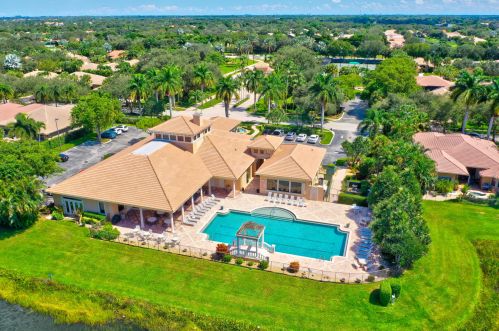 7831 Via Grande, Boynton Beach FL  33437-7518 exterior