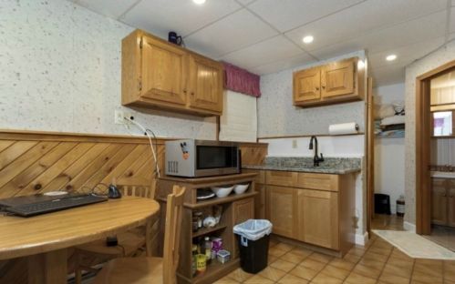 1 Harmony Ln, Methuen MA 01844-5405 exterior