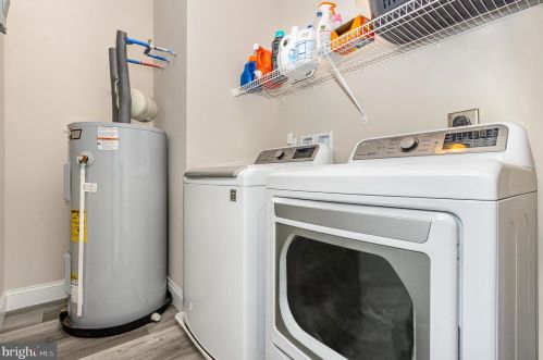 301 Harrisburg Pike, Siddonsburg PA  17019-1328 exterior