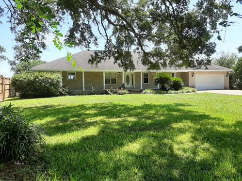 184 Bayshore Dr, Freeport, FL 32439-2104