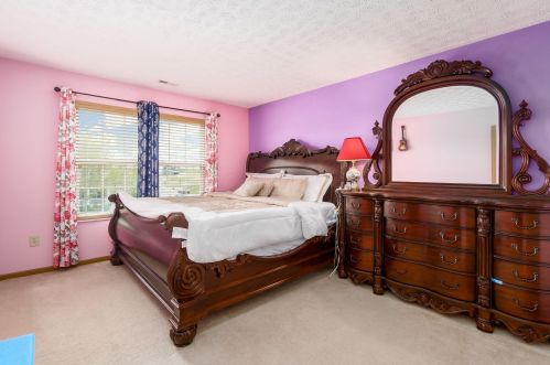 376 Enos Loomis St, Pataskala OH  43062-8160 exterior