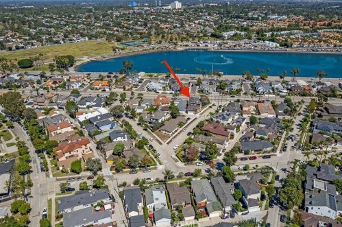 5250 Appian Way, Long Beach CA  90803-1901 exterior