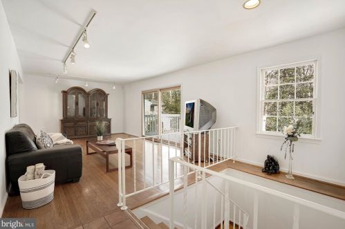 2509 Goldcup Ln, Herndon VA 20191-4220 exterior