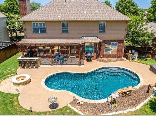 1301 Elmhurst Ln, Lewisville, TX 75028-3850