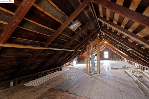 2509 Filbert St, Oakland CA 94607-2920 exterior