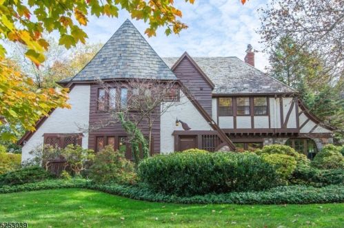 3 Greenview Way, Montclair NJ  07043-2531 exterior