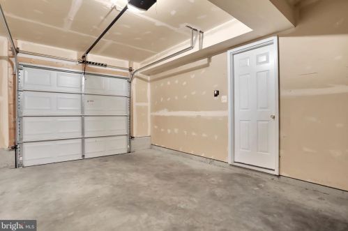 212 Ann St, Charles Town WV  25414-1604 exterior