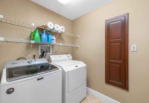 2022 Sunderland Ave, West Palm Beach FL  33414-7715 exterior