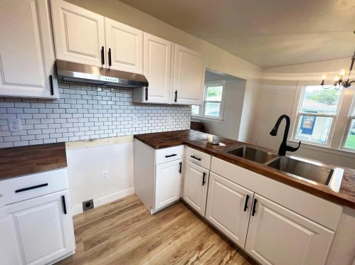 250 Caroline St, Manchester WI  53946-8518 exterior