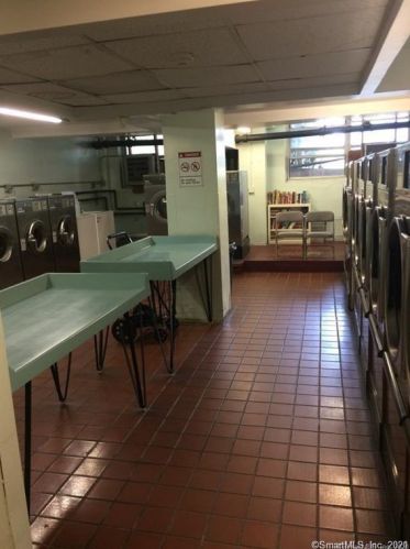 91 Strawberry Hill Ave, Stamford CT  06902-2762 exterior