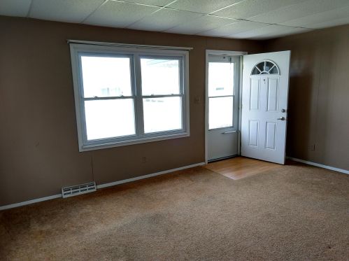 1743 Sweetbriar Ln, Springfield, OH 45505-4323