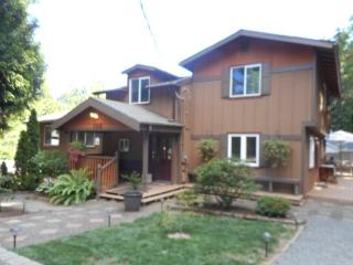 103 64th St, Bremerton, WA 98311-8901