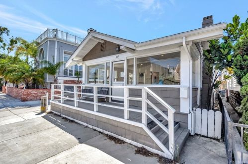 307 Fernando St, Newport Beach CA  92661-1236 exterior