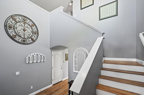 7018 Westminster Ct, Vacaville CA  95687-8254 exterior