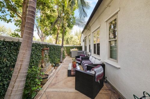 105 Mission, Irvine CA  92620-3420 exterior