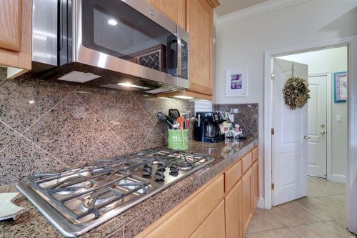 104 Riviera Dr, Rio Vista CA  94571-2243 exterior