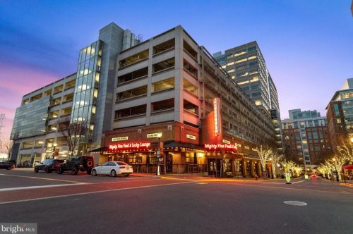 2314 Horseferry Ct, Herndon VA  20191-2718 exterior