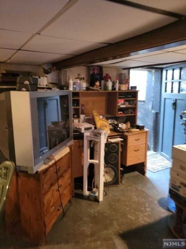 166 Carbon St, Paterson NJ 07522-1209 exterior