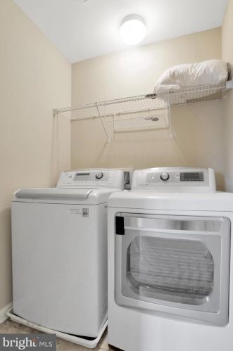 125 Victoria Ln, Charles Town WV  25414-5984 exterior