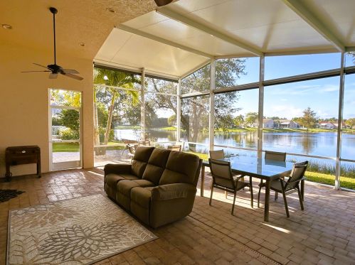 121 Lawton Rd, Fort Pierce FL  34986-2608 exterior