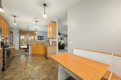 28030 Gibraltar Ln, Santa Clarita CA  91384-4548 exterior