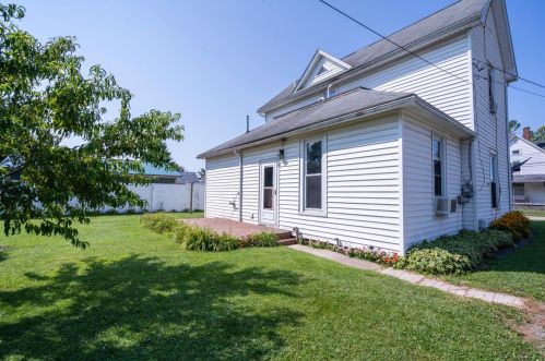 200 Howard St, Clinton County OH  45169-1157 exterior