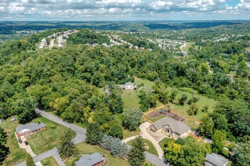 140 Maple Ln, Canonsburg, PA 15317-2648