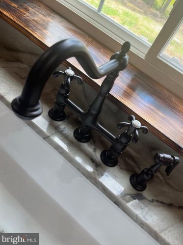 594 Baynesville Rd, Montross VA  22520-2325 exterior