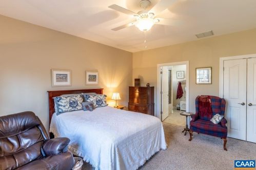 10 Mulligan Dr, Bybee VA  22963-2560 exterior