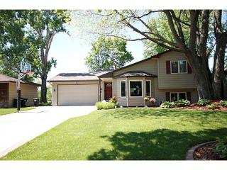 11141 Xylon Ave, Champlin MN  55316-3709 exterior