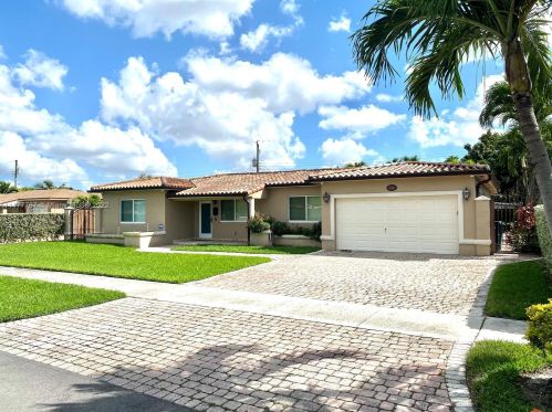 5750 112 Ter, Hialeah FL  33012-2573 exterior