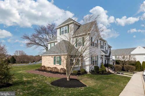 614 Hamilton Ct, Collegeville, PA 19426-2253